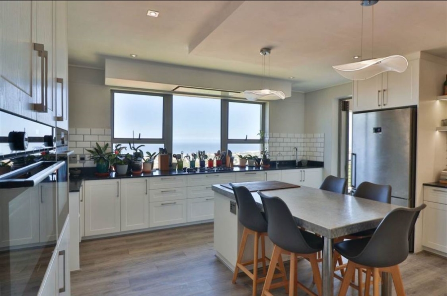 4 Bedroom Property for Sale in Onrus Western Cape